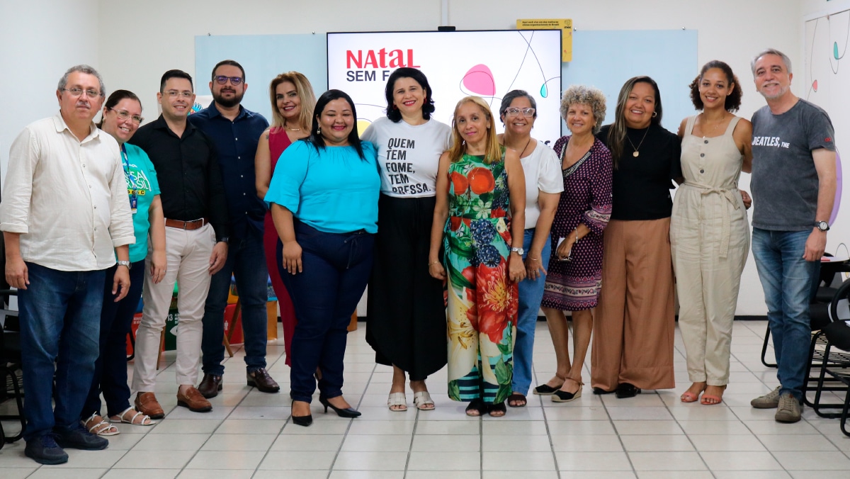 DECORAÇÃO + JOGUINHO DE PÁSCOA - Professora Camila Rocha